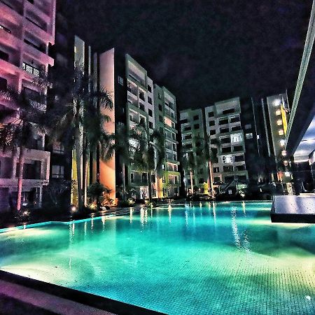 Aries Homestay อิโปห์ ภายนอก รูปภาพ